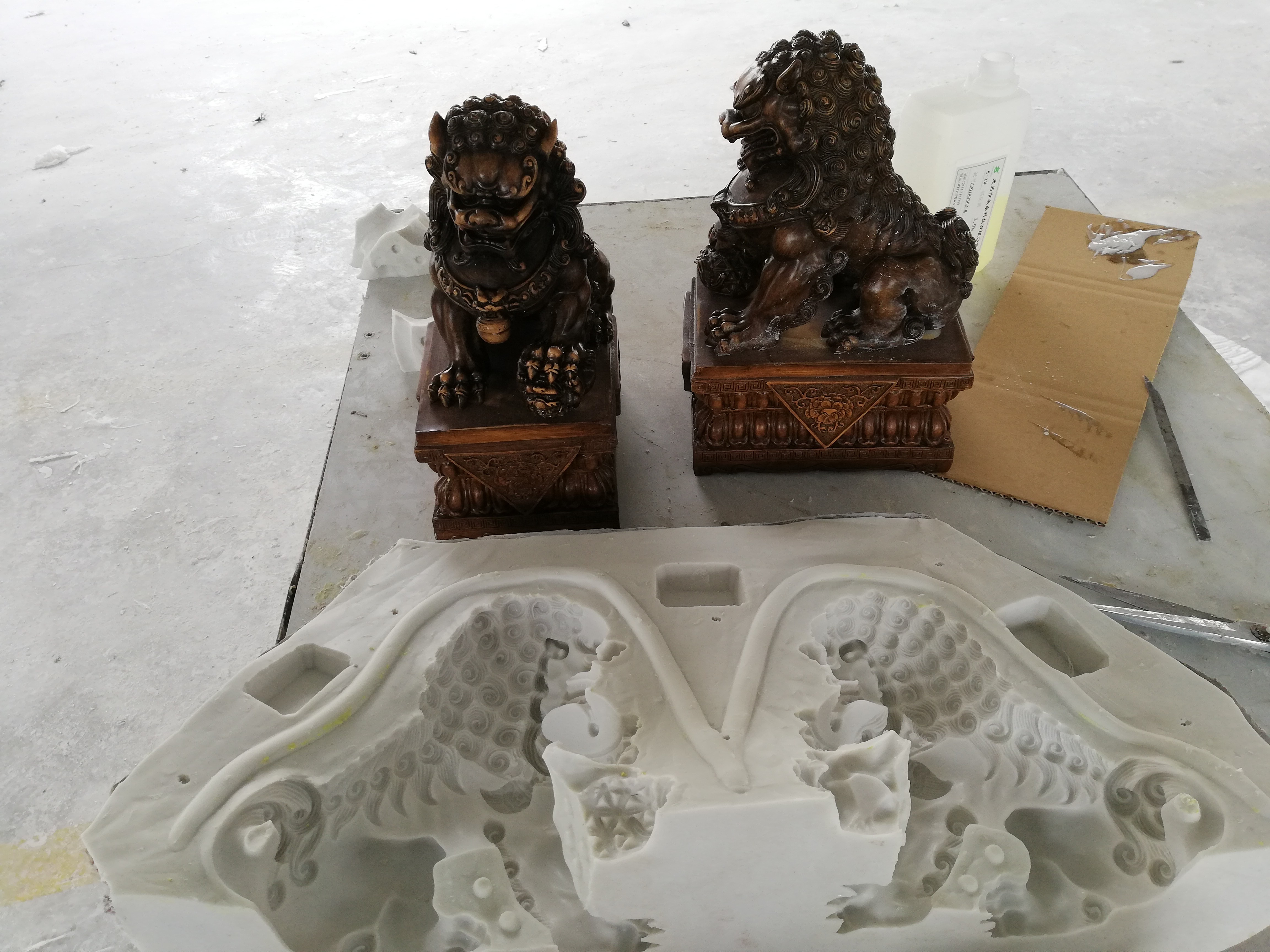 模具硅膠翻模樹脂工藝品出現(xiàn)燒模情況怎么辦 ？